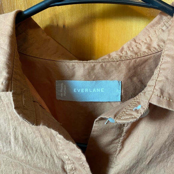 Everlane Tawny Brown Silky Cotton Button Down - Picture 5 of 8